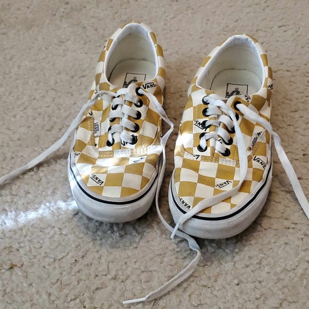 Vans - Picture 2 of 3